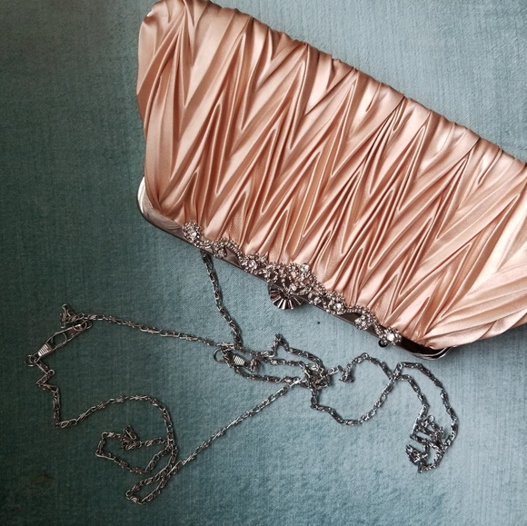 NWOT Gold Clutch with Silver Details - Picture 5 of 5